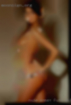 Nude women fuck different hips from Harlingen.