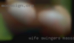 Wife swingers massage pussy and bottom fuck.